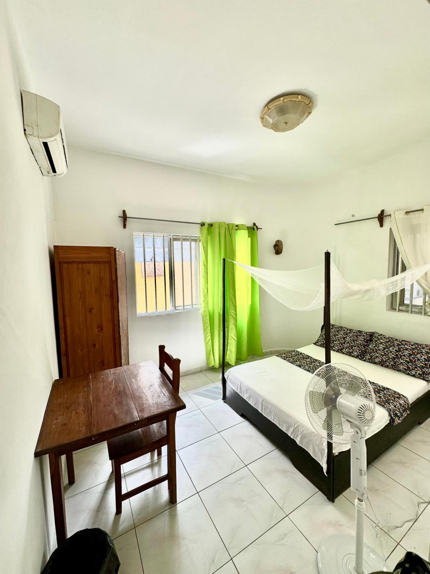 Guesthouse Cocotiers Cotonou Eksteriør billede