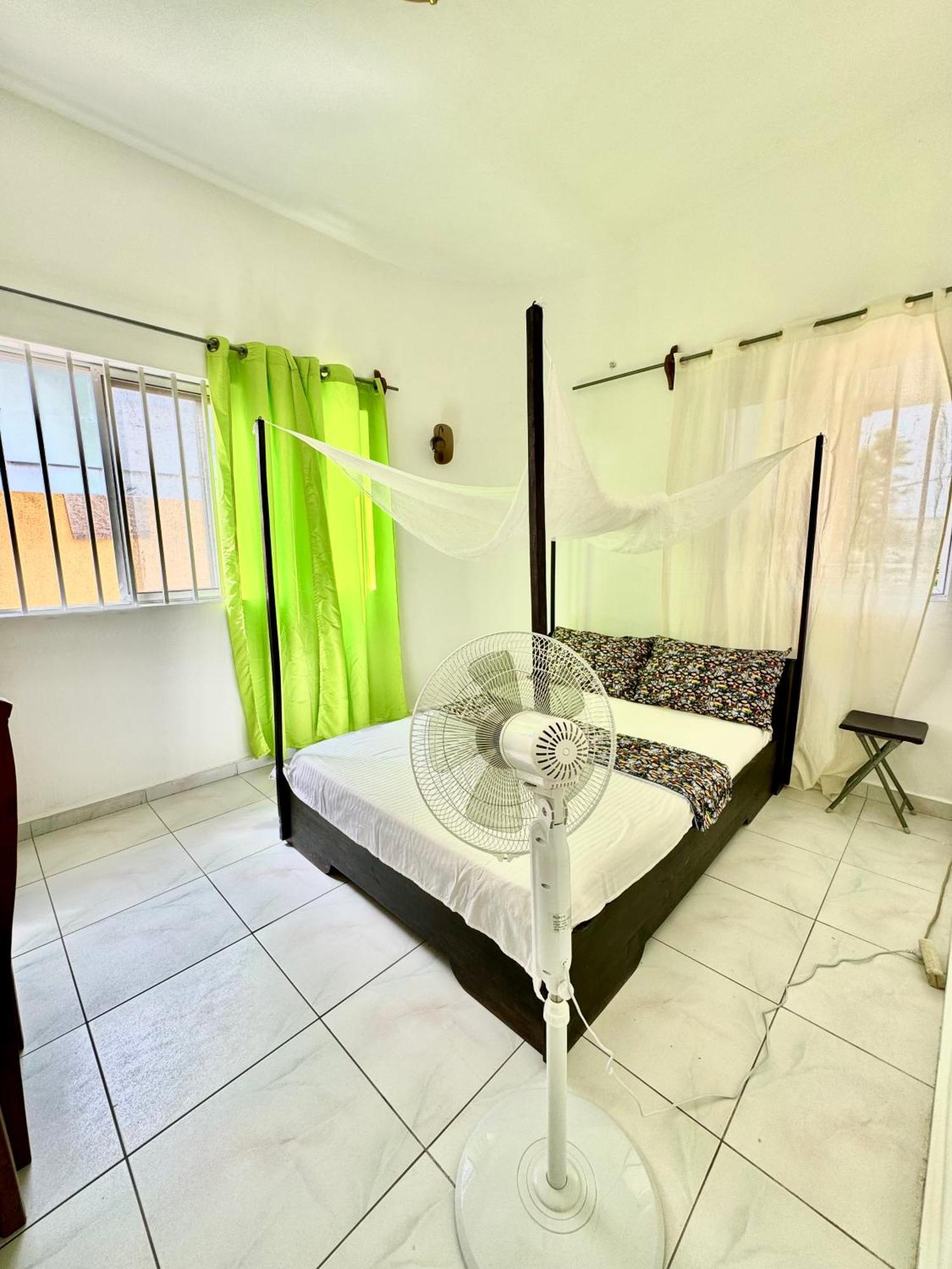 Guesthouse Cocotiers Cotonou Eksteriør billede