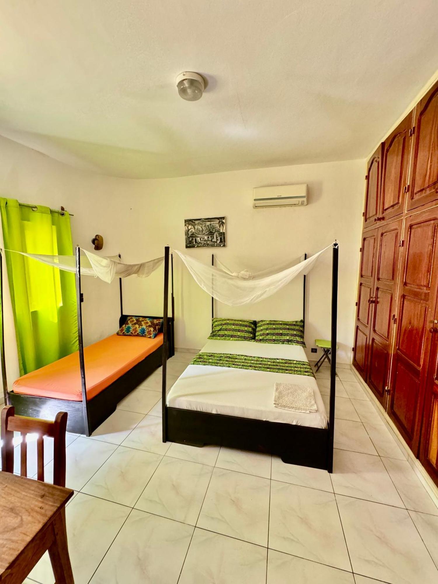 Guesthouse Cocotiers Cotonou Eksteriør billede