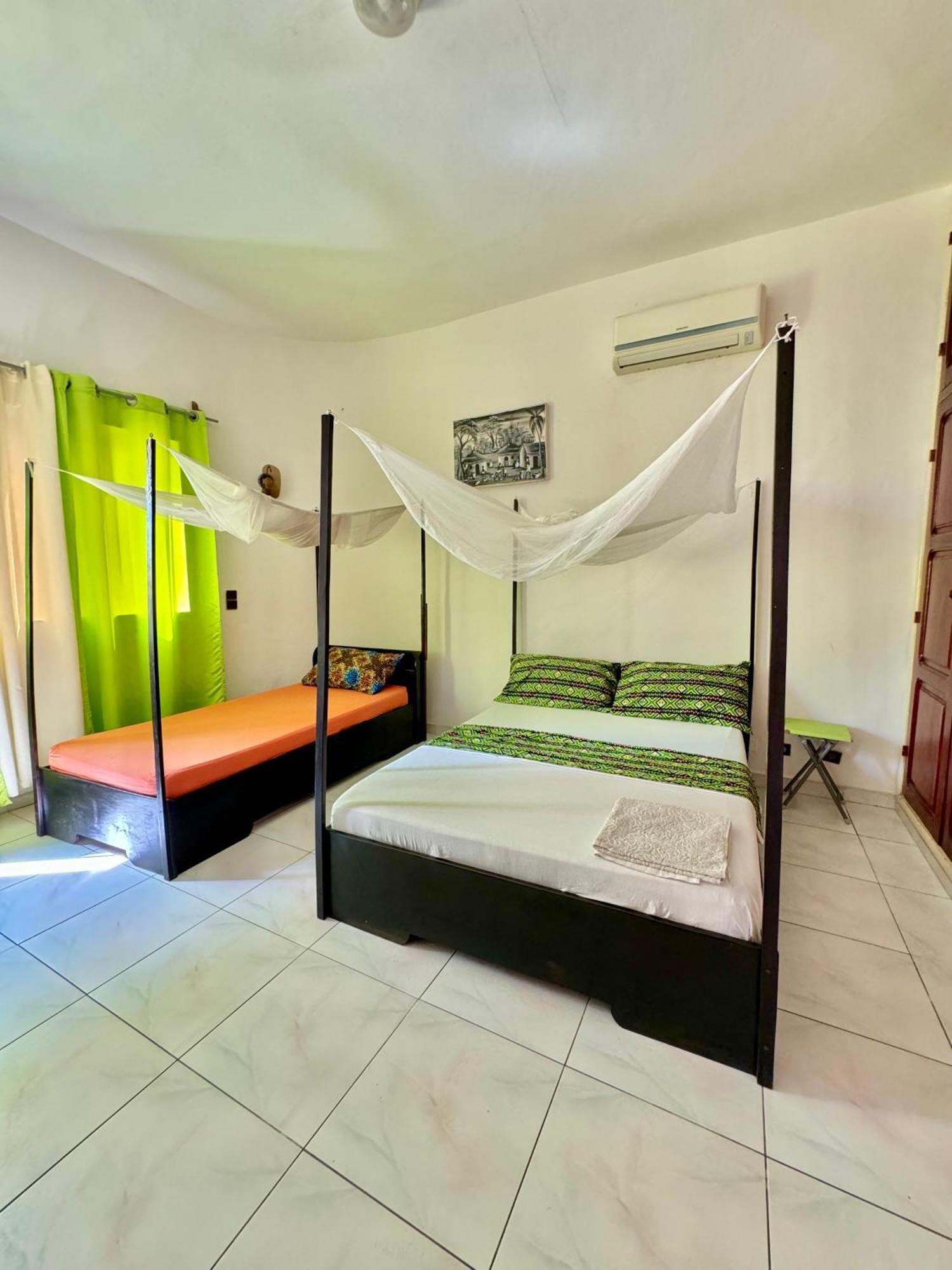 Guesthouse Cocotiers Cotonou Eksteriør billede