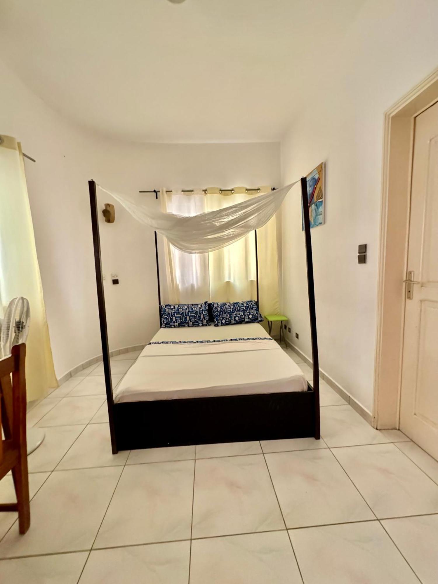 Guesthouse Cocotiers Cotonou Eksteriør billede